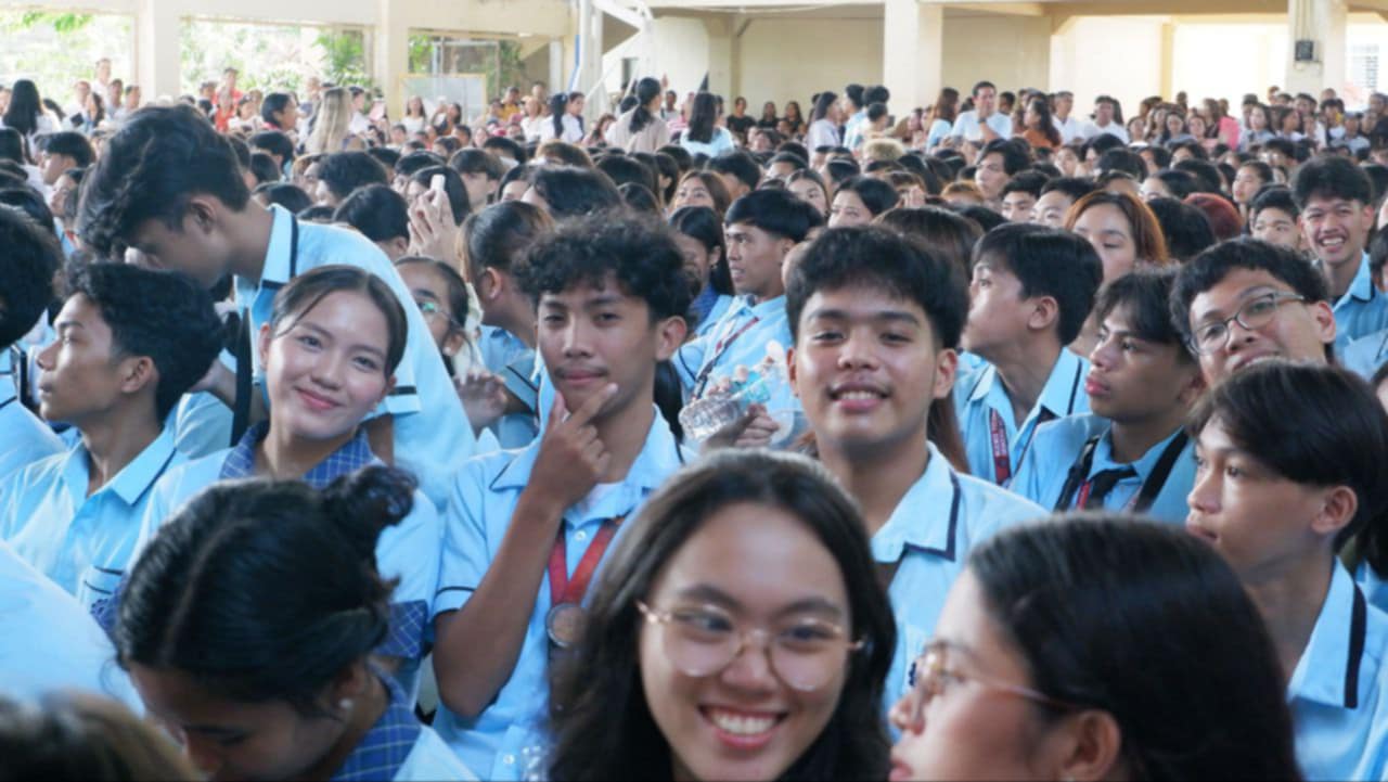 Yearbook Signing
